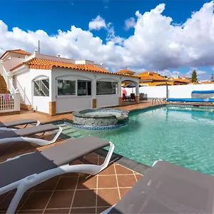 https://primera-luxury-house.in-canary-islands.com