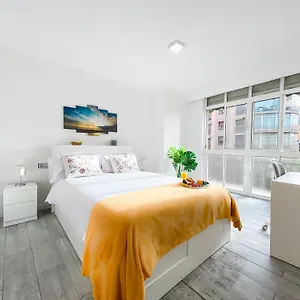 https://3-rooms-catedral-malaga.1costadelsol.com